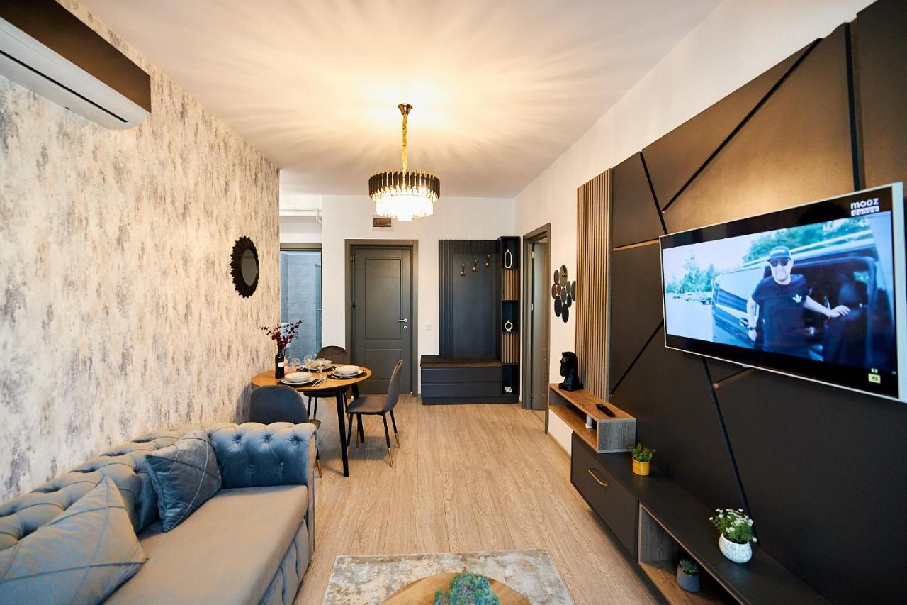Uptown Apartments Jászvásár Kültér fotó