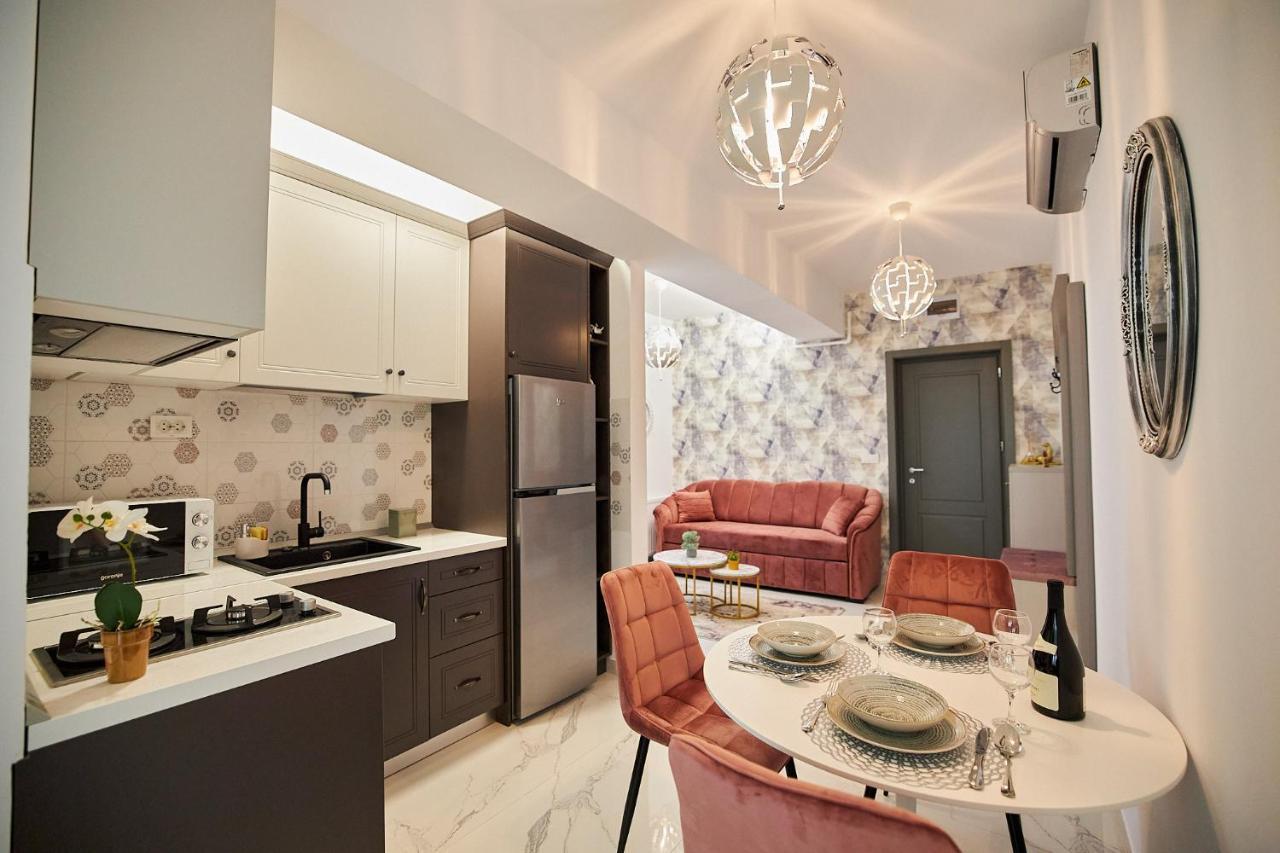 Uptown Apartments Jászvásár Kültér fotó